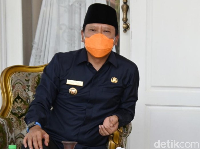 Pemkab Pasuruan memperpanjang Work From Home (WFH) bagi ASN hingga 21 April mendatang. Kebijakan itu tidak berlaku bagi pejabat eselon II dan III.