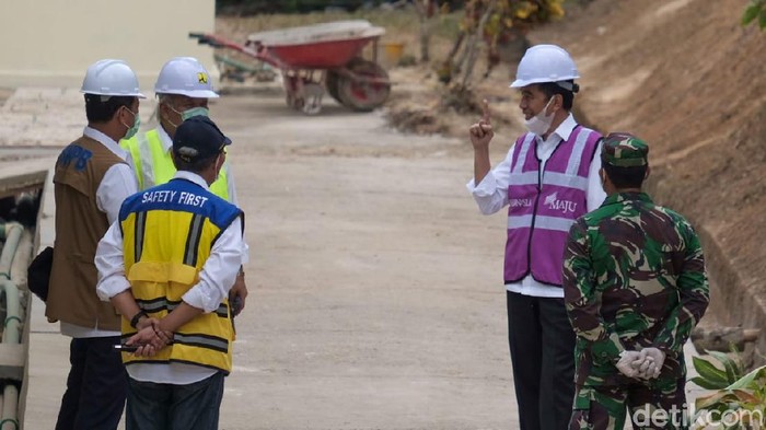 Presiden Jokowi Tinjau RS Corona di Pulau Galang, Kepri