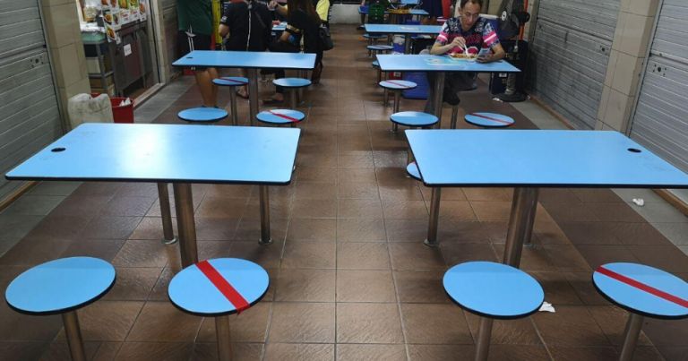 Pengawas 'Social Distancing' di Hawker Centre Singapura Digaji Rp 28 Juta 