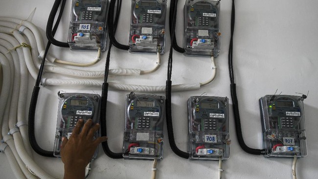 Hitungan Listrik Gratis Pengguna Token, Nasib THR Karyawan