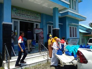 Di Ternate, Tenaga Medis Dapat Bantuan Sayuran dan Sirup Buah Pala