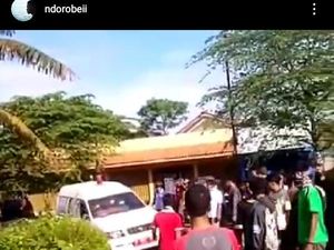 Jerat Hukum Pelempar Bambu ke Ambulans Jenazah Corona di Banyumas