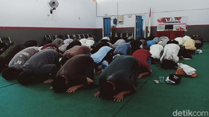 napi lapas banyuwangi sujud syukur