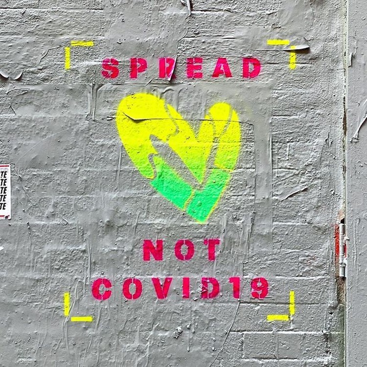 Mural Virus Corona Ragam upaya dilakukan warga di berbagai negara untuk sebarkan kepedulian cegah penyebaran Corona. Salah satunya lewatkarya seni seperti mural. Berikut potretnya