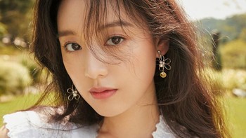 Kim Ji-Won juga populer saat Descendants of The Sun keluar. Ia punya 6,3 juta followers di Instagram. Foto: Instagram/@geewonii