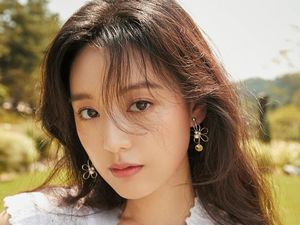 Kim Ji Won Gabung ke Agensi Song Joong Ki-Lee Jong Suk
