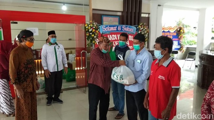 Hari ini Kota Blitar genap berusia 114 tahun. Tak ada perayaan dan pesta rakyat seperti yang rutin digelar saban tahun.