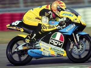 Merayakan 26 Tahun Valentino Rossi di Balapan Grand Prix