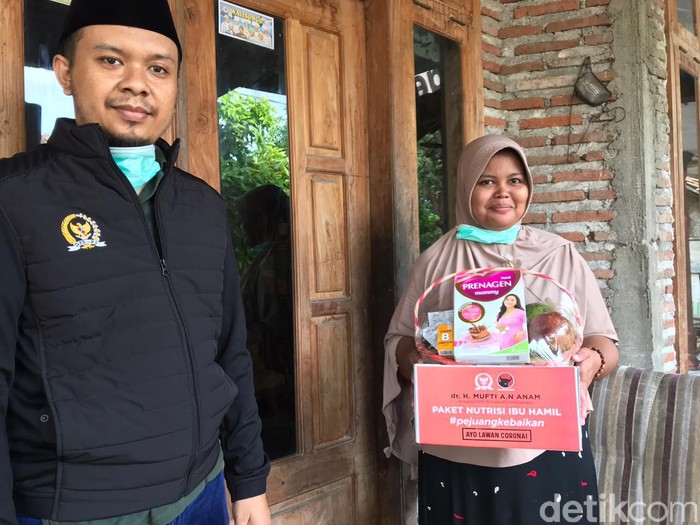 Donasi Gaji 6 Bulan, Anggota DPR Ini Bagi Nutrisi Ibu Hamil hingga Buku Anak
