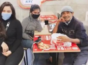 Cara Warga Wuhan Belanja hingga Sopir Taksi Ditraktir Makan Penumpang