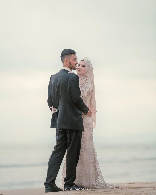 Sejoli ini mulai menjalin tali asmara pada Maret 2019. Awal pertemuan mereka dimulai dari pertemuan di Facebook. (Foto: Instagram)