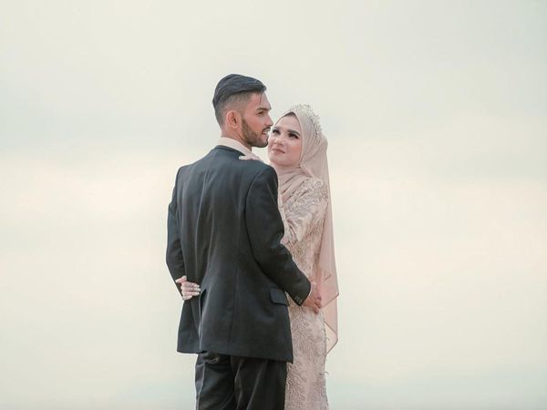 Potret Cantik Sri Wahyuni, Istri Anak Angkat Cristiano Ronaldo