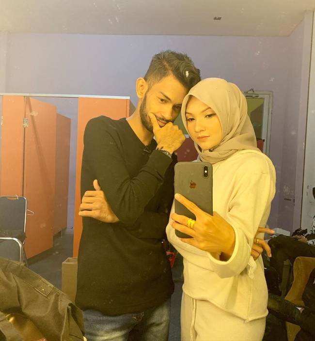 Setelah akad nikah, keduanya berencana menggelar resepsi pernikahan pada Juni mendatang. Kabarnya, Cristiano Ronaldo juga akan hadir di acara tersebut. (Foto: Instagram@martunis_ronaldo)