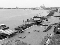 Melihat Sepinya Italia Bak Kota Mati Pasca Lockdown dari CCTV