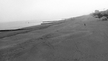 Pantai di Jesolo, Provinsi Valencia, Italia. Foto: Milan Radisics via behance