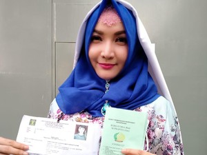 Mantap Hijrah, Roro Fitria Kini Siap Mondok Jadi Santriwati