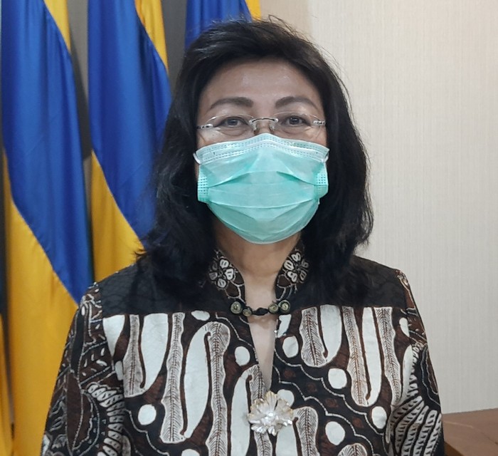Ketua ITD Unair Prof dr Maria Lucia Inge Lusida SpMK MKes PhD