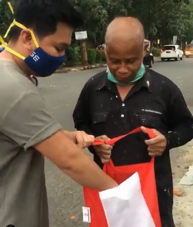 borong makanan sumbangan