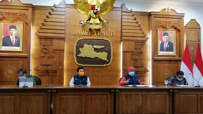 Jumpa pers di grahadi