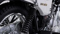 Mengutip dari berbagai sumber, sejarah CGL125 berawal sejak tahun 1976. Kali pertama diperkenalkan di pasar Jepang, motor ini mengusung mesin 124 cc, berpengabut karburator, satu silinder, 4-tak, berpendingin udara, dengan output tenaga maksimum 10,73 dk dan torsi 9,8 Nm.Foto: Honda
