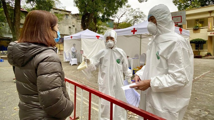Vietnam memiliki strategi sendiri dalam perang melawan virus Corona (COVID-19) dengan biaya murah. Seperti apa sih caranya? Intip yuks.