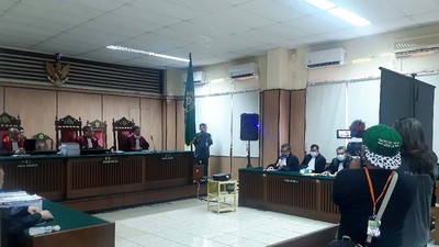 Pantau Persidangan Novel Baswedan