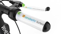 Untuk bisa melahirkan sepeda anti corona, Wheels langsung menggaet Nanoseptic. Yakni dengan menyelipkan sistem NanoSeptic pada grip sepeda listrik dan tuas rem, sehingga saat mengendarai sepeda listrik tagan akan mampu membunuh virus dan bakteri. Sehingga virus corona pun tidak akan hidup di tangan pengendara sepeda listrik ini. Foto: Pool (Autoevolution)