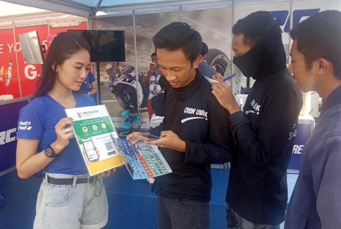 GT Radial dari PT Gajah Tunggal Tbk terus melakukan terobosan demi memuaskan, memudahkan dan memanjakan konsumennya di tanah air. Langkah paten yang diambil adalah dengan memperluas layanan berbasis online melalui aplikasi Speedwork Autocare.