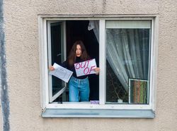 Potret Keseruan #JagaJarakDulu #DiRumahAja yang Diabadikan Drone