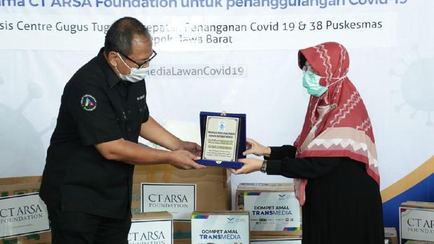 CT ARSA Foundation dan Dompet Amal Transmedia salurkan donasi penanganan virus Corona