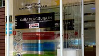 Cairan yang Aman yang digunakan tentunya harus yang aman dan food grade. Penggunaan chamber seperti ini sudah sangat biasa digunakan di peternakan untuk sterilisasi manusia yang akan masuk ke dalam kandang. Foto: dok. Kemensetneg