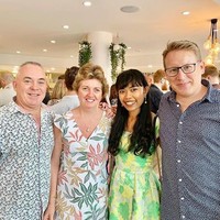 Wanita yang memiliki 83 ribu lebih subscriber ini mengungkapkan bahwa dirinya tak pernah berpikir sama sekali untuk bisa menikahi seorang bule. Cita-cita Ani adalah menjadi pemandu wisata. Namun karena terhalang biaya untuk melanjutkan pendidikan ke perguruan tinggi, setelah lulus SMP, Ani harus bekerja ke luar negeri. Foto: Instagram