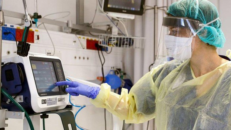 Virus corona: Tujuh insinyur muda India berupaya ciptakan ventilator murah untuk pasien Covid-19 Virus corona: Tujuh insinyur muda India berupaya ciptakan ventilator murah untuk pasien Covid-19
