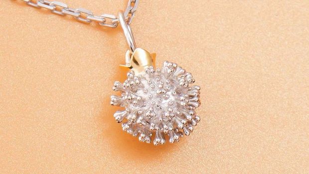 Brand Perhiasan Jual Liontin Bentuk Virus Corona, Dikritik Tak Sensitif