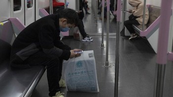 Sebelumnya pemerintah china telah mencabut kebijakan lockdown mulai 25 Maret di Provinsi Hubei termasuk juga Wuhan. (AP Photo/Ng Han Guan)