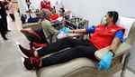 Momen Sandiaga Donor Darah di Tengah Wabah Corona
