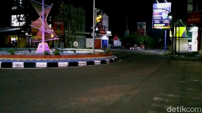 Jam malam di Kota Pekalongan tangkal Corona