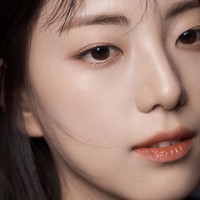 Netizen menyebut paras Kim Ji Yoon merupakan perpaduan sempurna antara Irene leader Red Velvet dan Jisoo. Foto: Instagram/@jiyyoon_s2