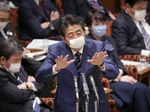 Tawarkan 2 Masker Gratis Tiap Keluarga, PM Jepang Dicemooh Publik