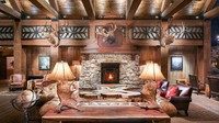 Memiliki sekitar 103 kamar dan suites bergaya elegan dan rustic, semuanya didesain menyerupai kabin jadul lengkap dengan perapian. Temanya pun ada beberapa, seperti Fly Fishing Lodge, Treehouse Room dan Duck Cabin (dok Big Cypress Lodge)