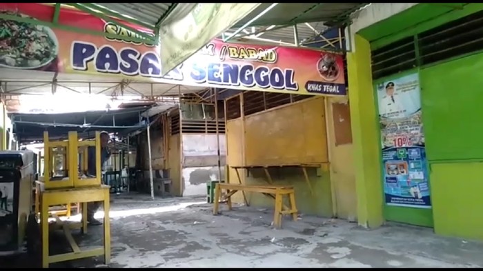 Pasar Senggol di Kota Tegal sepi
