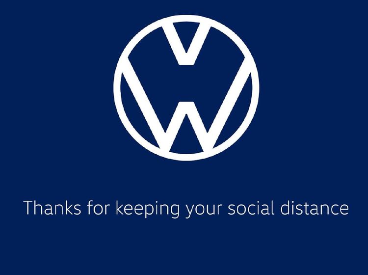 Uniknya Logo VW dan Audi yang Jaga Jarak karena Social Distancing