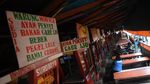 Aktivitas Warung Kaki Lima Loyo Terimbas Corona
