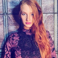 Wanita yang juga berprofesi sebagai penari seksi itu menjual lukisannya dengan harga US$ 400 atau sekitar Rp 6,6 juta.  Foto: dok. Instagram