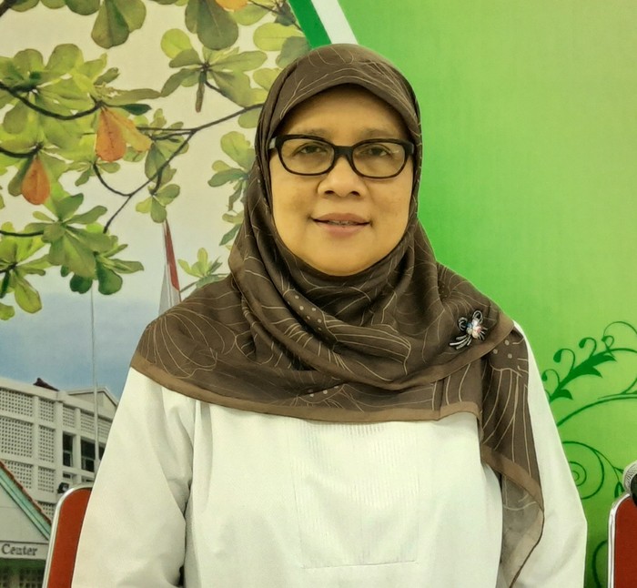 Anggota Tim Riset Covid-19 Unair, Prof Dr Ni Nyoman Tri Puspaningsih