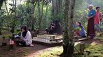 Tadisi Bersih-bersih Makam Jelang Ramadhan