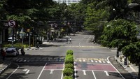 Kasatlantas Polrestabes Bandung Kompol Bayu Catur menjelaskan penutupan sejumlah jalan di Kota Bandung ini bersifat situasional. Artinya, kata Bayu, bila ada keramaian, polisi lalu lintas akan melakukan penutupan.