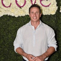 Penyiar berita CNN, Chris Cuomo, tak sengaja mengekspos tubuh tanpa busananya di media sosial, saat sang stri, Christina mengunggah video dirinya sedang melakukan yoga. Chris terlihat membelakangi foto sehingga bokongnya terlihat jelas. Foto: Theo Wargo