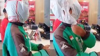 Di Indonesia, pandemi corona juga jadi hal menakutkan. Seorang driver ojol terpaksa mengenakan plastik kresek untuk melindungi kepalanya. Plastik ini dijadikan pengganti masker karena ia tak memiliki stok masker pelindung.