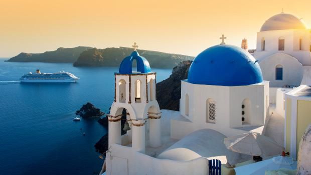 Pulau wisata favorit traveler di Yunani.